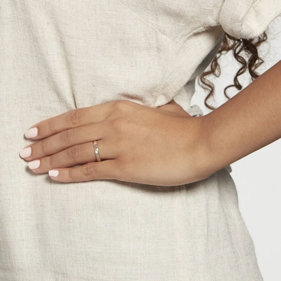 Alliance Strie Fantaisie Demi Jonc Classique Or Bicolore