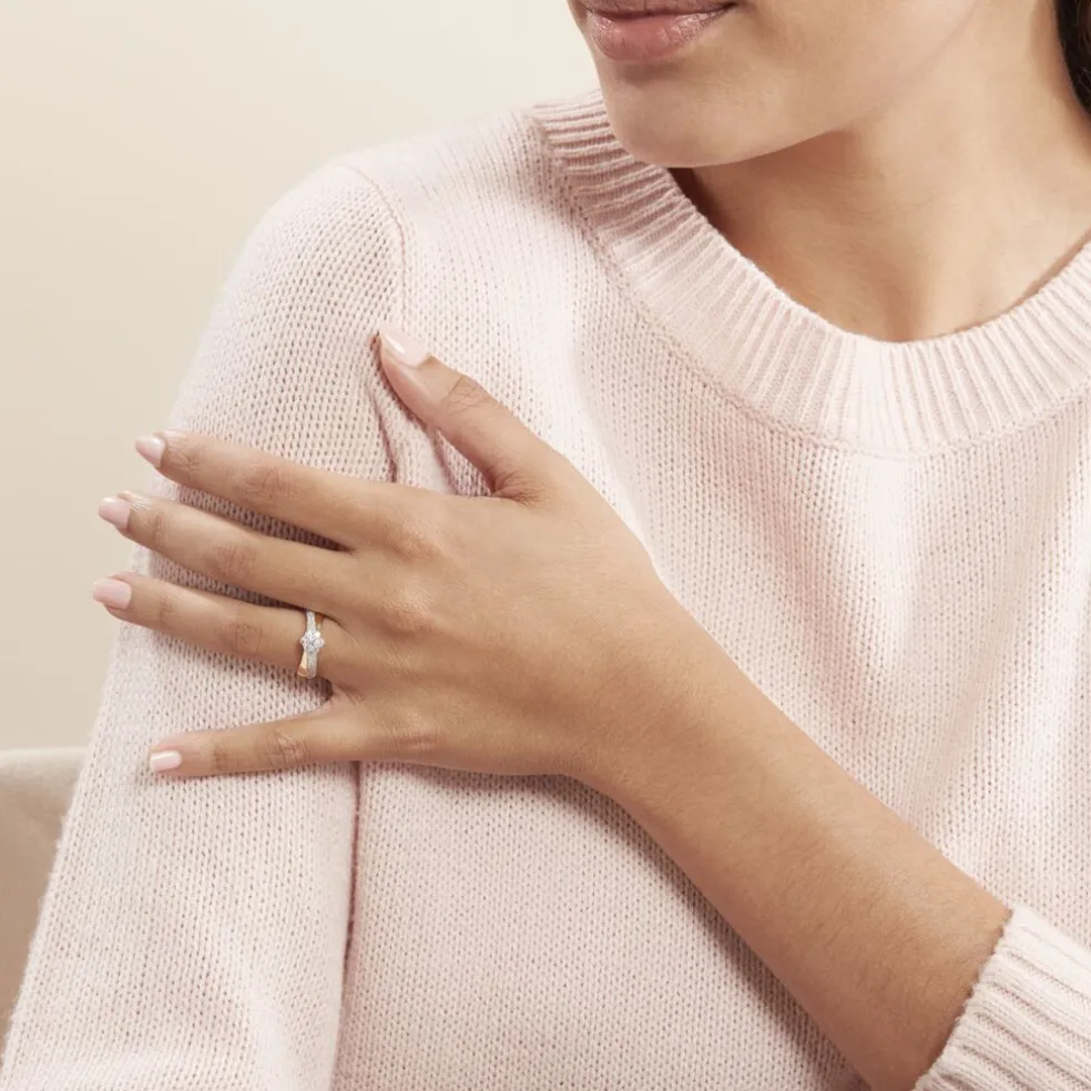 Bague Magnolia Croisee Or Jaune Diamant