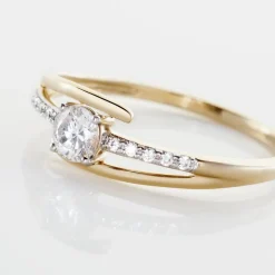 Bague Or Jaune Daegan Oxydes De Zirconium