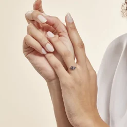 Bague Petale Or Blanc Saphir Et Diamant