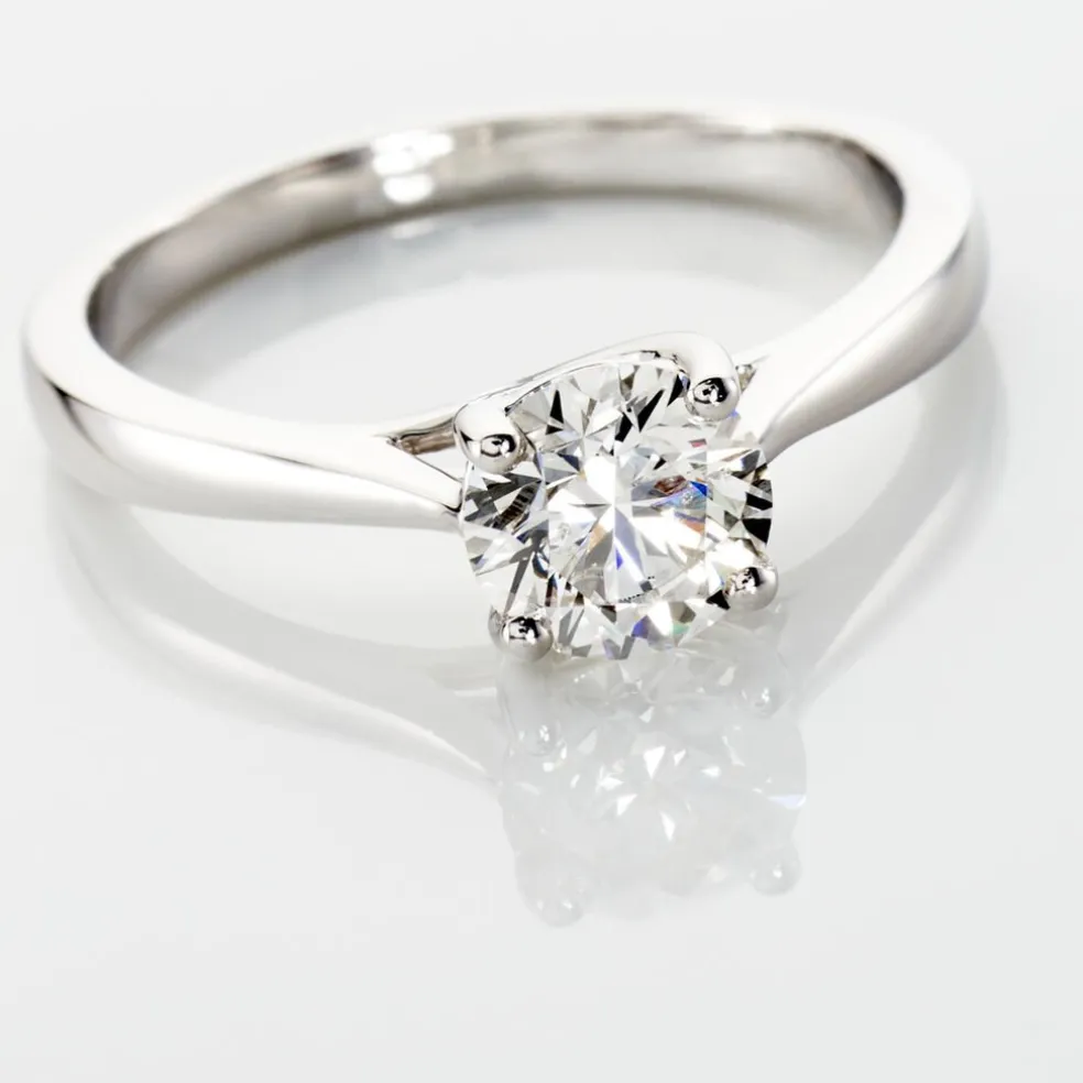 Bague Solitaire Fiona Or Blanc Diamant Synthetique