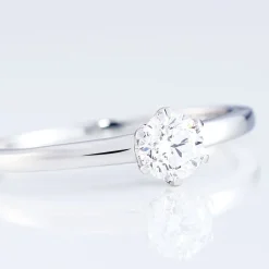 Bague Solitaire Natalia Or Blanc Diamant Synthetique