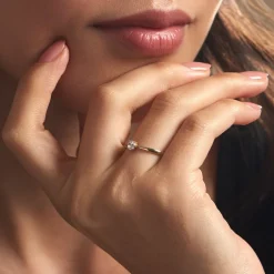 Bague Solitaire Or Jaune Eclat D'etoile Oxyde De Zirconium