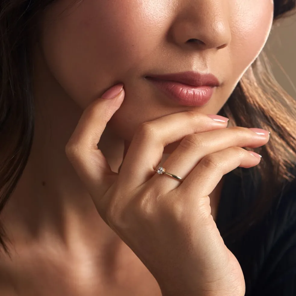 Bague Solitaire Or Jaune Eclat D'etoile Oxyde De Zirconium