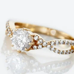 Bague Solitaire Plaqué Or Jaune Arienne Oxydes De Zirconium