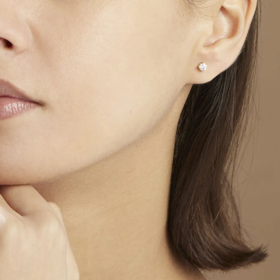 Boucles D'oreilles Puces 4 Griffes Or Jaune Diamant Synthetique