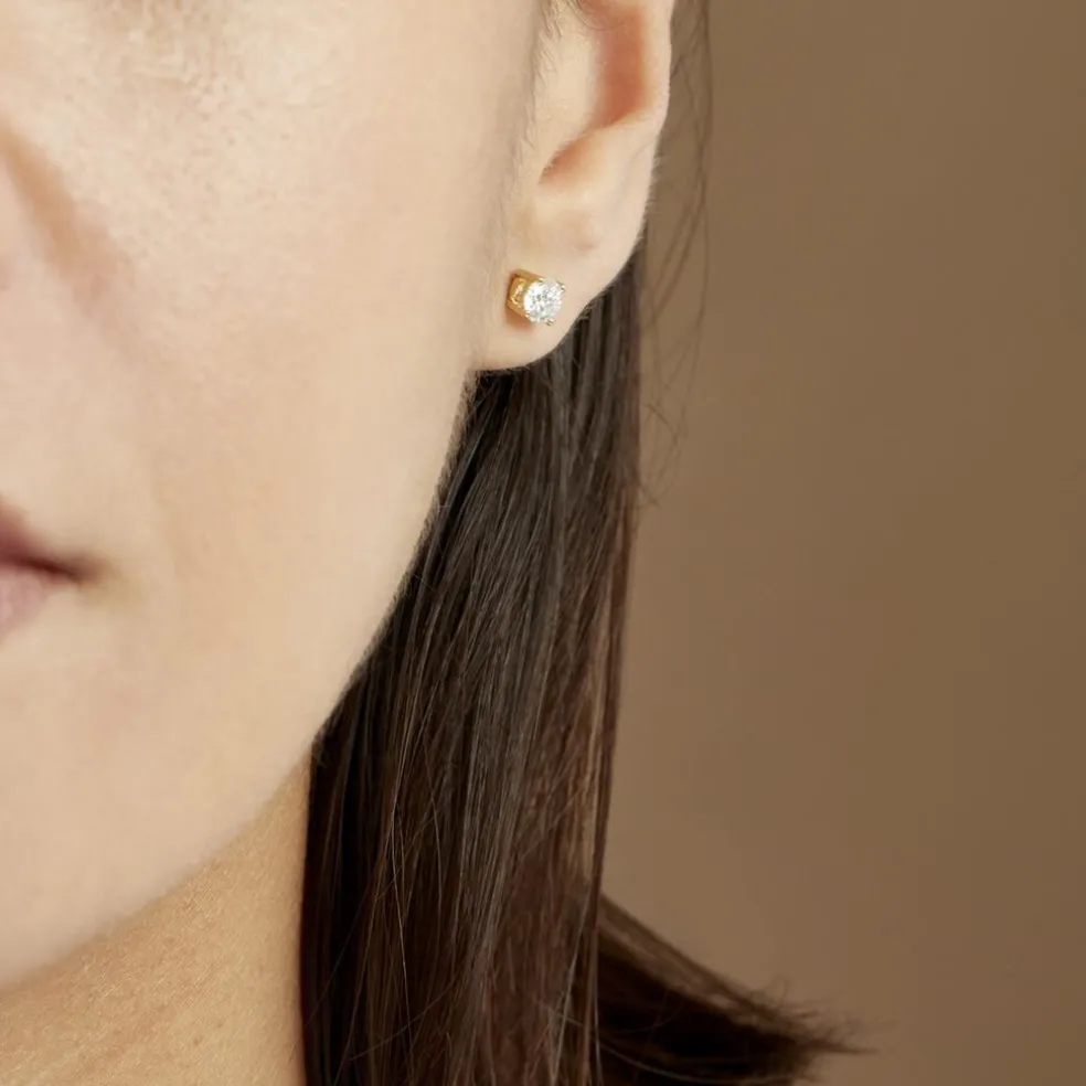 Boucles D'oreilles Puces 4 Griffes Or Jaune Diamant Synthetique