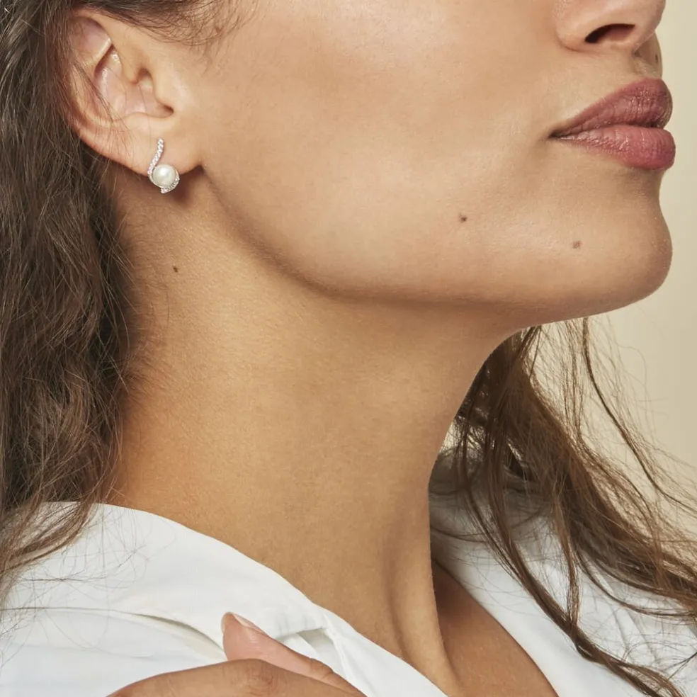 Boucles D'oreilles Puces Cassiopea Or Blanc Oxyde Et Perle De Culture