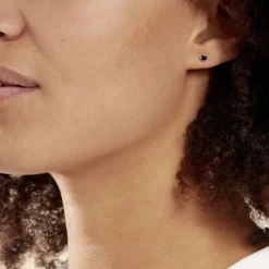 Boucles D'oreilles Puces Doreen Carre Or Blanc Oxyde De Zirconium