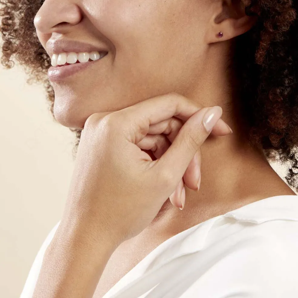 Boucles D'oreilles Puces Elea Serti Griffe Or Jaune Rubis