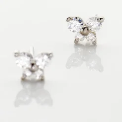 Boucles D'oreilles Puces Eleanor Fleur Or Blanc Oxyde De Zirconium