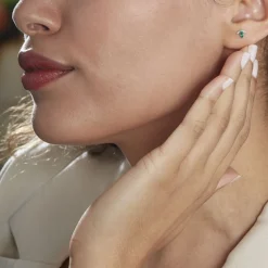 Boucles D'oreilles Puces Or Blanc Febe Emeraude Diamant