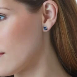 Boucles D'oreilles Puces Or Laura Blanc Saphir Et Diamant