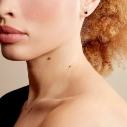 Boucles D'oreilles Puces Or Blanc Zubin Saphir