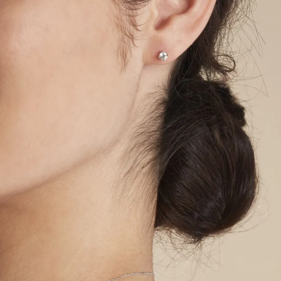 Boucles D'oreilles Puces Or Blanc Victoria Diamants