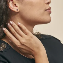 Boucles D'oreilles Puces Vrille Ovale Or Blanc Amethyste