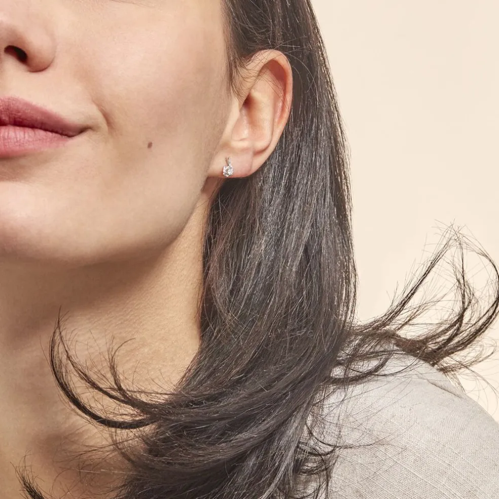 Boucles D'oreilles Puces Vrille Accompagnee Or Blanc Diamant