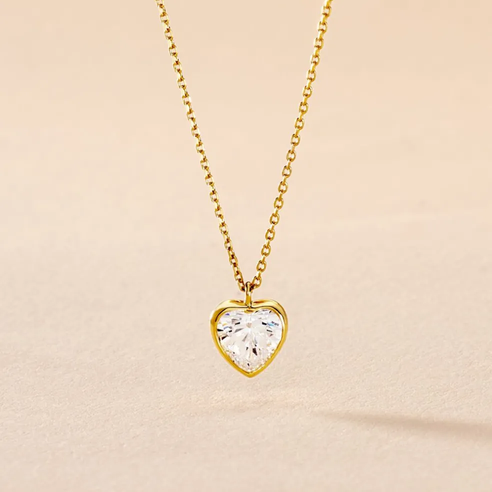 Collier Coeur Serti Clos Or Jaune Oxyde De Zirconium