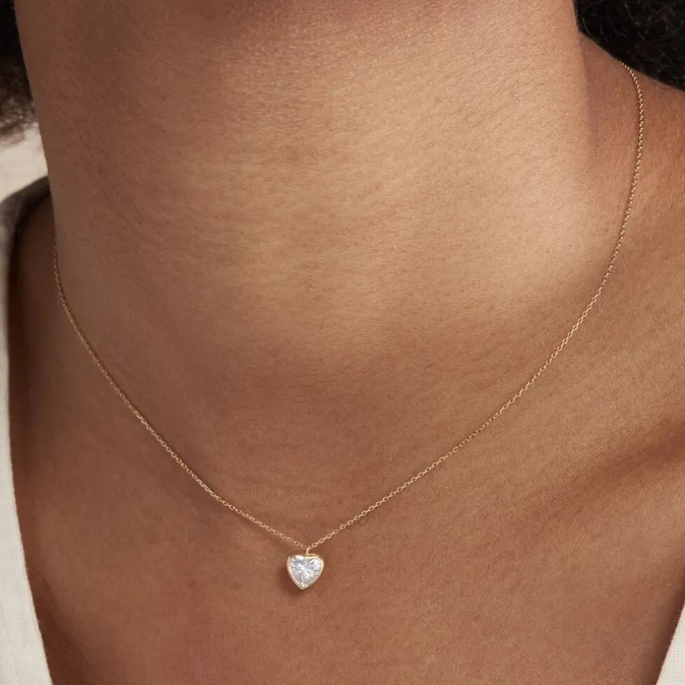 Collier Coeur Serti Clos Or Jaune Oxyde De Zirconium