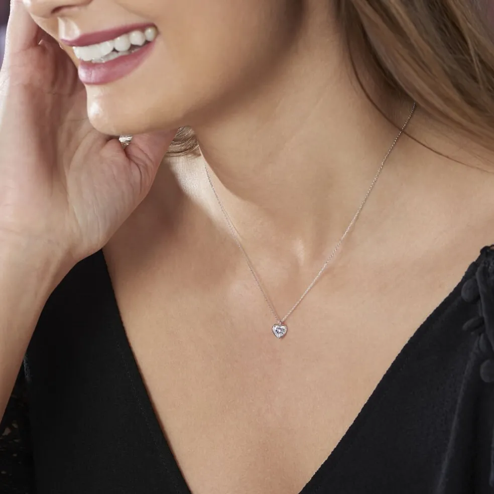 Collier Coeur Serti Clos Or Blanc Oxyde De Zirconium